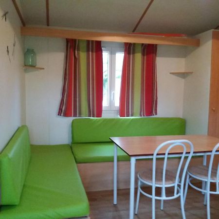 Camping Le Pont D'Allagnon Lempdes sur Allagnon المظهر الخارجي الصورة