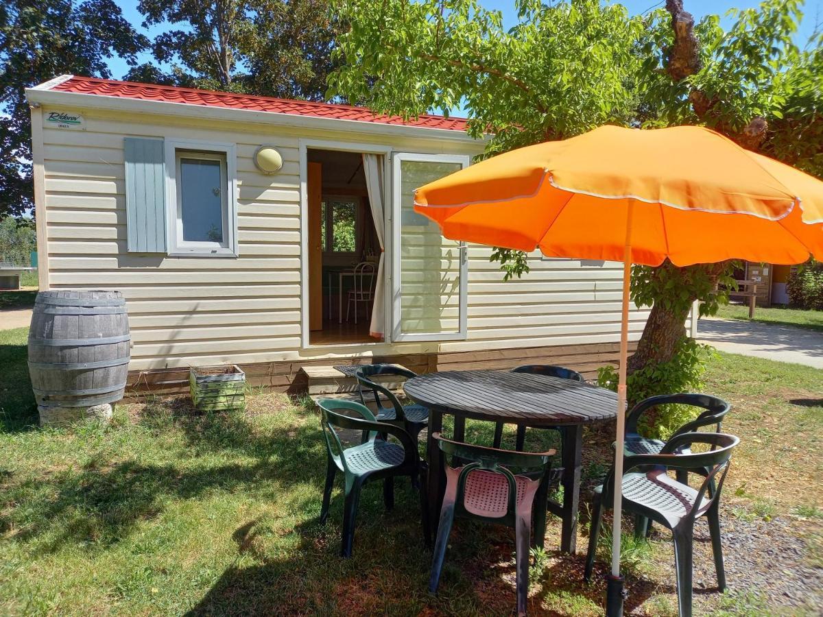 Camping Le Pont D'Allagnon Lempdes sur Allagnon المظهر الخارجي الصورة