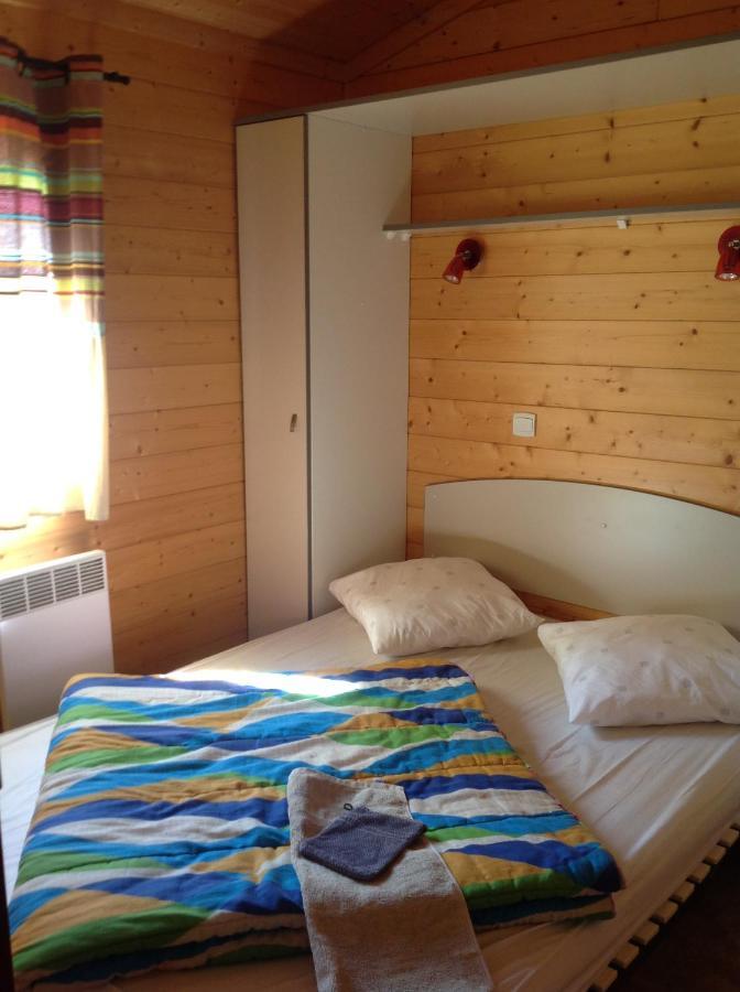 Camping Le Pont D'Allagnon Lempdes sur Allagnon المظهر الخارجي الصورة